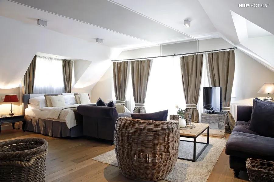 Lesar Hotel Angel