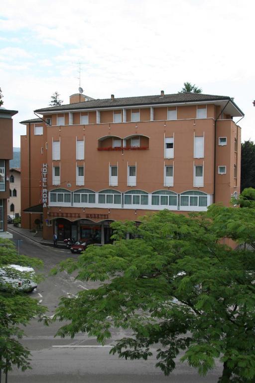 Hotel Roma image 1