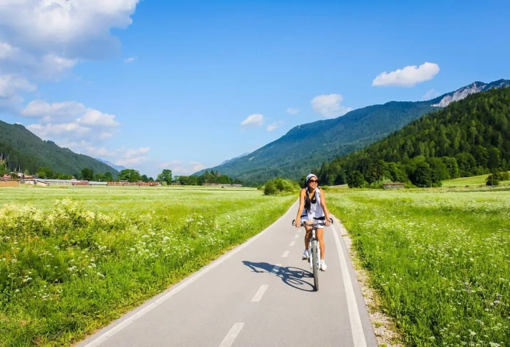 Cykelväg längs Alperna