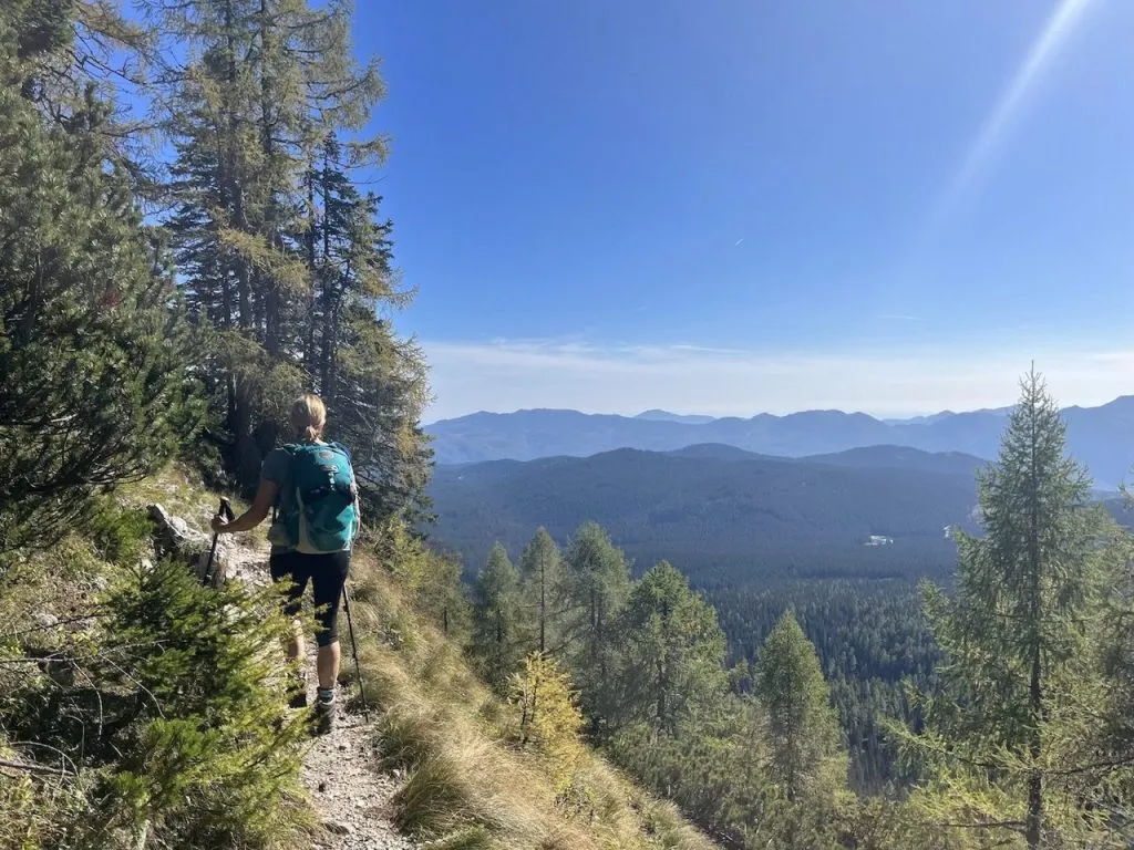 Wanderung in Richtung Blejska Koca