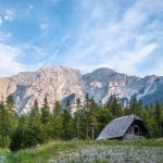 kleines haus hütte in zgornje jezersko mit kamnik savinja alpen skaliert