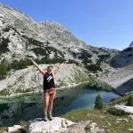 el lago del riñón tiene un lugar de descanso super agradable para tomar un aperitivo